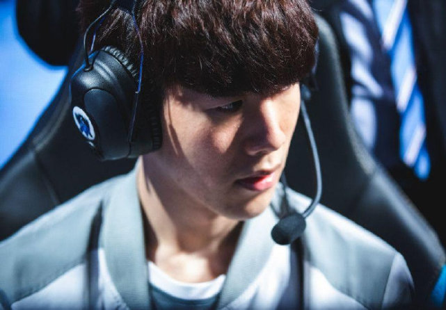 近的铲断为 近的铲断为