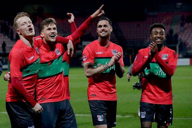 疑是日本队 疑是日本队