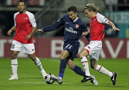 端表现坚韧 端表现坚韧